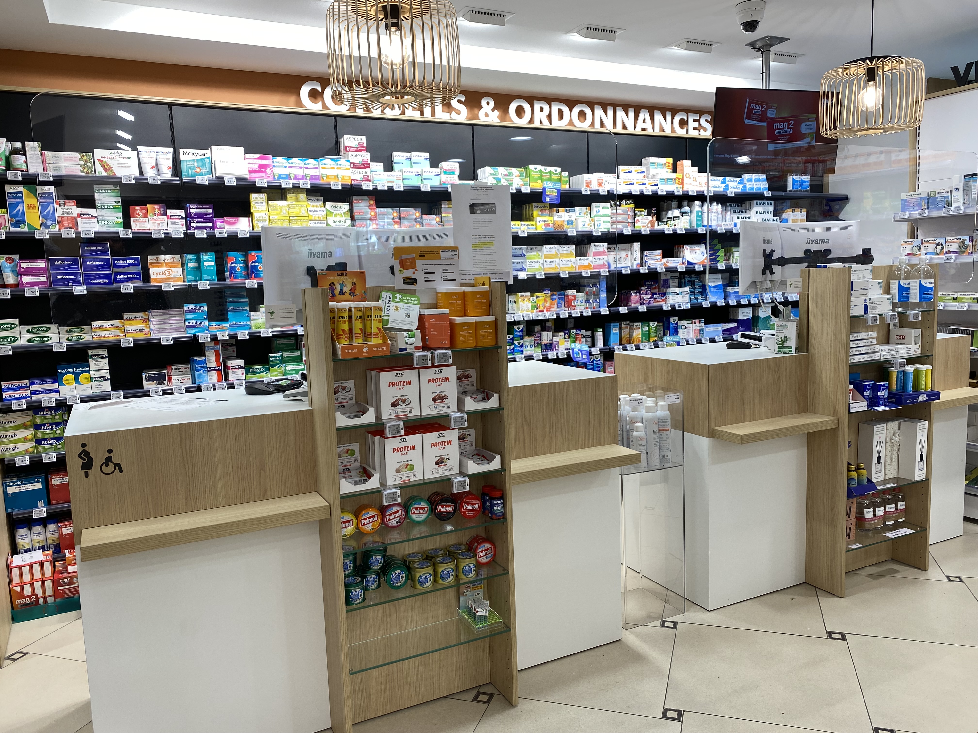 Comptoir de la Pharmacie du Lycée Carnot